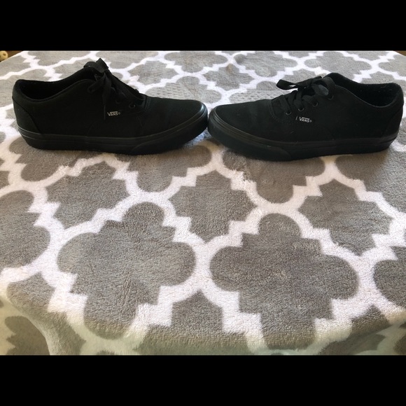 Vans - Picture 3 of 3